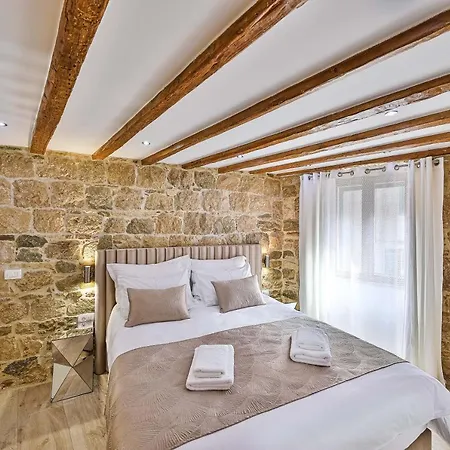 Old Town Pearl Апартаменты *
